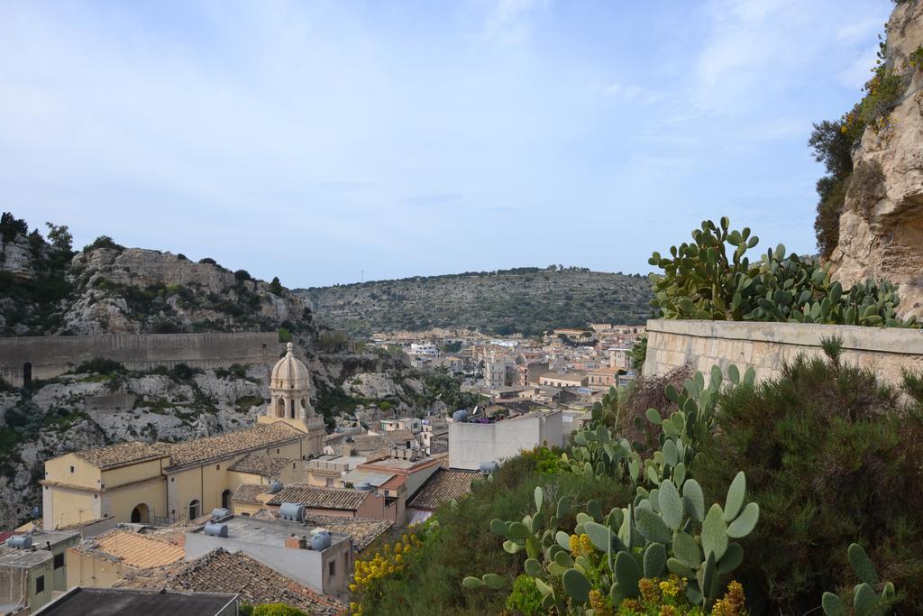 Sanbartolomeo Casa&Putìa Bed and Breakfast Scicli Exterior foto